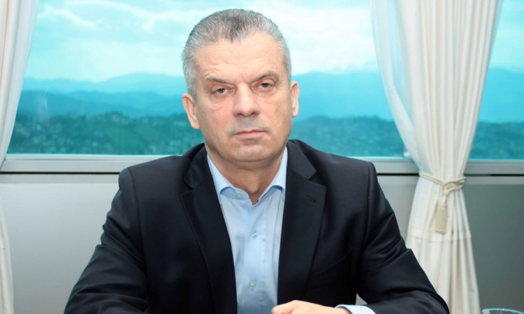 Radončić: Tražimo i familijarne kartone