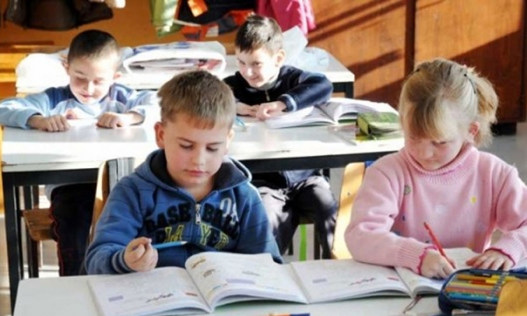 Podijeljen 31 komplet udžbenika za osnovce