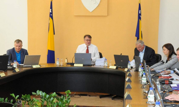 Poplavljenim opštinama 15 miliona KM