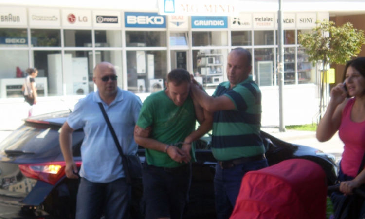Dobojlija od starice iznudio 46.000 KM