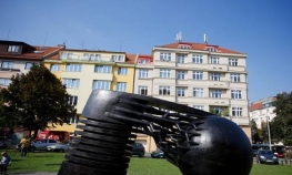 U Pragu otkriven najveći spomenik Nikoli Tesli na svijetu