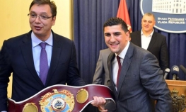 Vučić: Bokserski šampion Muamer Hukić ujedinjuje Bošnjake i Srbe