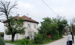 Krali vozila, švercovali  ljude i lažirali isprave