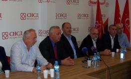 Revizor i načelnik  finansija prešli u SNSD