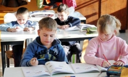 Osnovcima podijeljeno 70 kompleta udžbenika