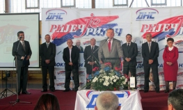 Cilj 12 poslanika i veće učešće u vlasti