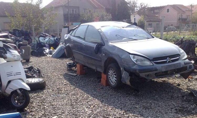 Prodao tuđi automobil za 280 KM