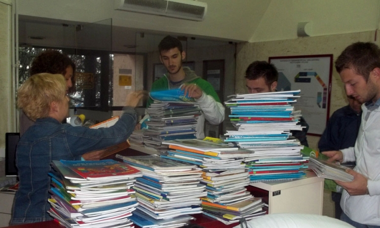 Prikupljeno i razvrstano oko 1.000 udžbenika