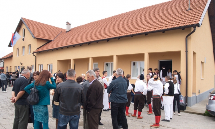 Otvoren renovirani dom MZ Busnovi