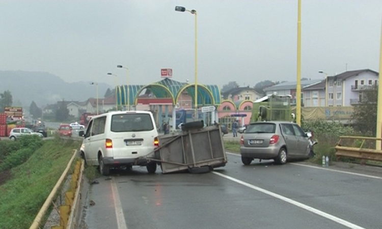 Dvojica motociklista poginula, sedmoro povrijeđenih