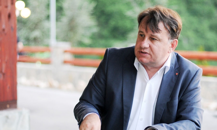 Nikšić: Neka svako odgovara za svoje postupke