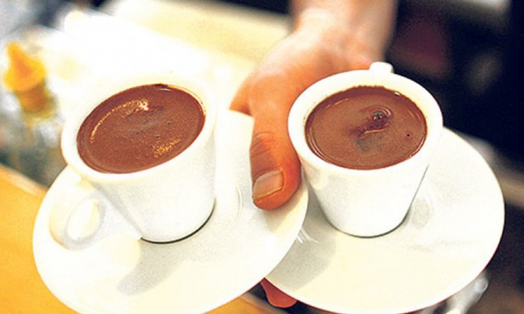 Novinari najveći zavisnici od kafe