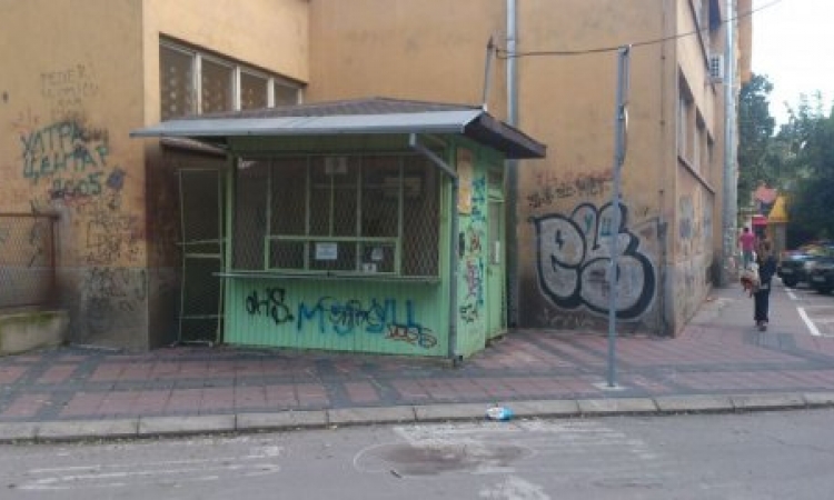 Stravično pretukli studenta: Obliven krvlju, počeo je da pljuje krv i zube