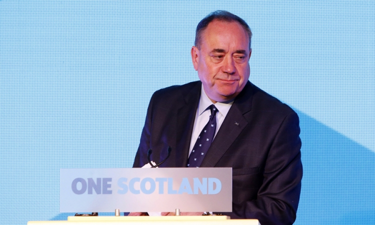 Salmond najavio ostavku