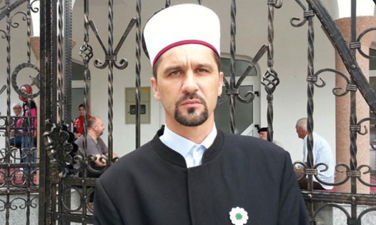 Imam odbio da putuje bez sveštenika