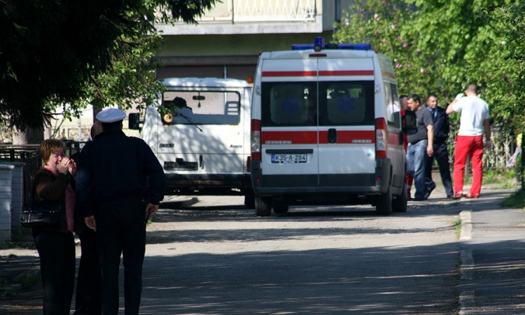 Mladić poginuo,  petoro povrijeđenih