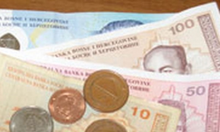 Prosječna avgustovska plata 825 KM