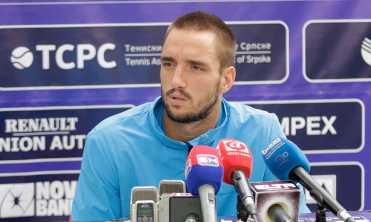 Troicki u četvrtfinalu Šenžena           