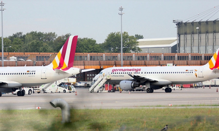 EU dozvolila korištenje mobilnih telefona u avionima