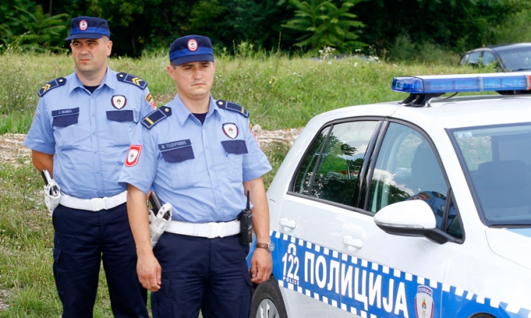 Ranio komšiju  misleći da je životinja