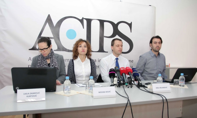 Političari da se fokusiraju  na konkretna pitanja
