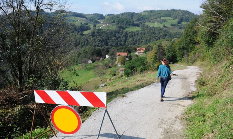 Konjskim kolima idu i do doktora