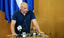 Priveden jer nije htio sići s govornice