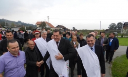 Dodik: Niko neće moći dirnuti u opstanak RS   