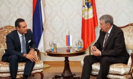 Postojanje visokog predstavnika danas politički apsurd