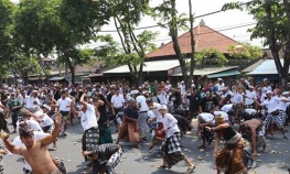 Festival borbe dijamantima na Baliju