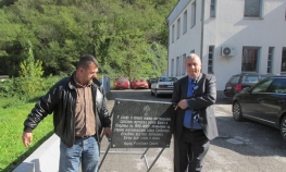 Radikalima vraćena spomen-ploča koju su planirali postaviti u ...