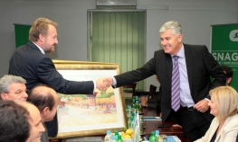 Pobjednici izbora prvi za pregovaračkim stolom