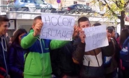 Učenici protestovali zbog lošeg grijanja