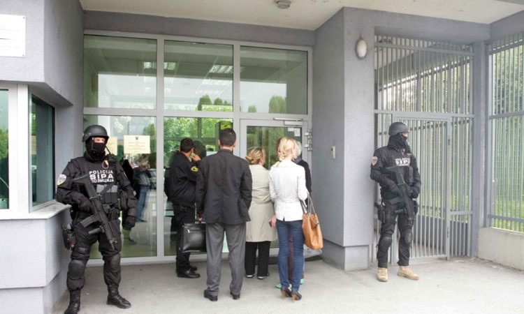 Turković i družba  ostaju u pritvoru