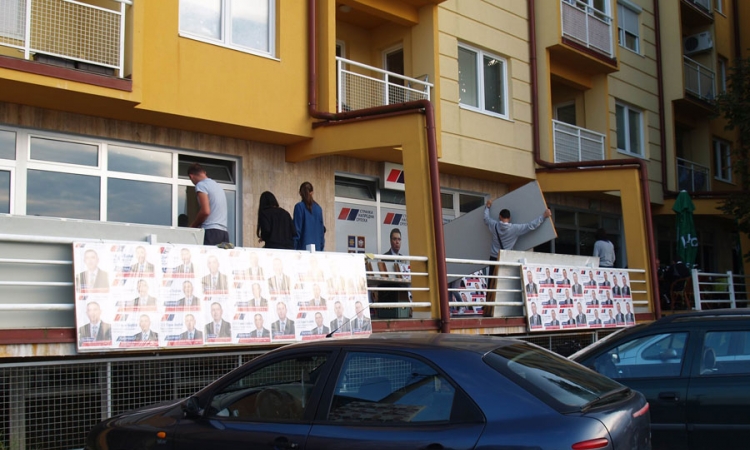 I pozicija i opozicija  sumnjaju u izbornu krađu