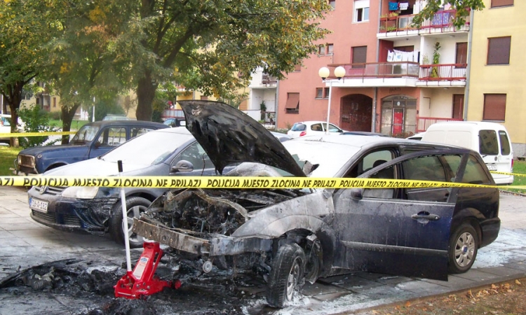 Izgorio automobil bivše sekretarice SNSD-a