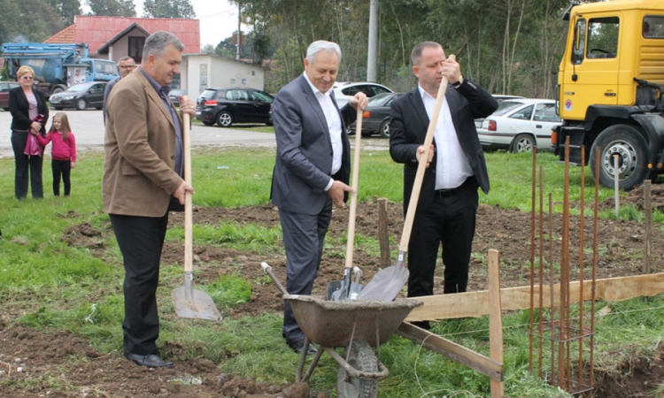 Počela izgradnja ambulante u Donjem Žabaru