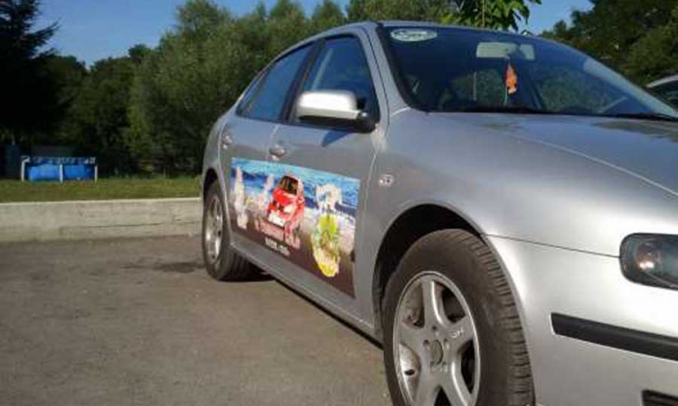 Kupili 14 vozila za igrače, jednu limuzinu sebi