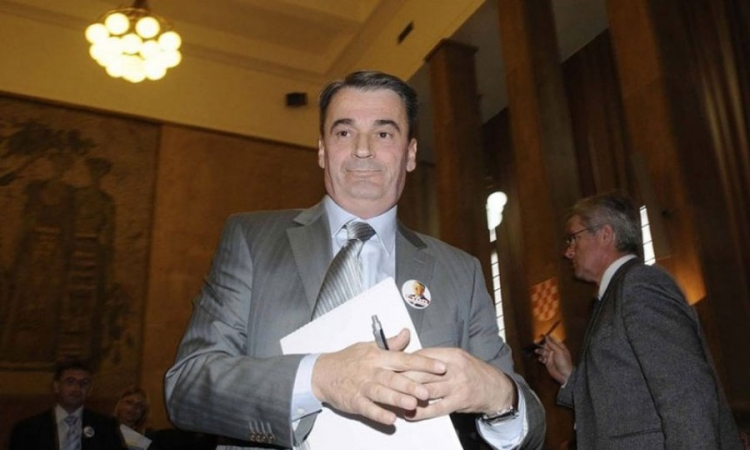 Mirčić: Vašington prijeti RS petooktobarskim scenarijom
