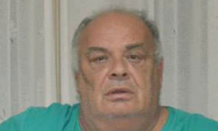 Hirurg na Fejsbuku objavio slike pacijenta s nožem u grudima