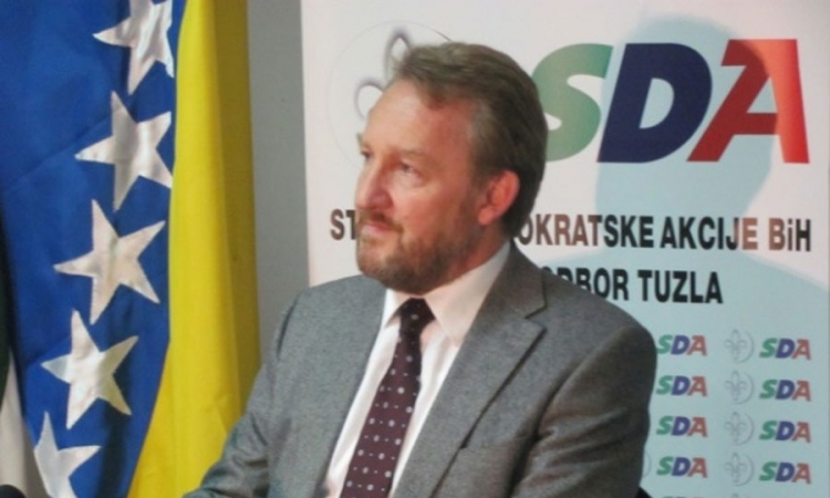 Izetbegović: BiH nema još četiri godine za bacanje