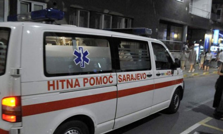 Tuča i pucnjava između djevojaka