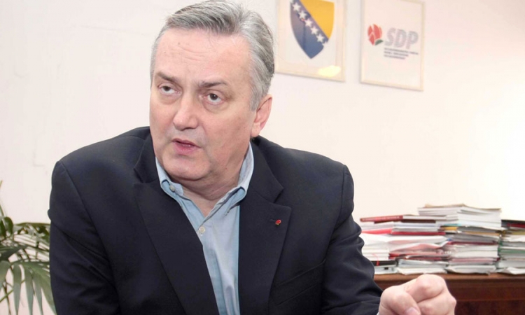 Lagumdžija odlazi, SDS na prekretnici?