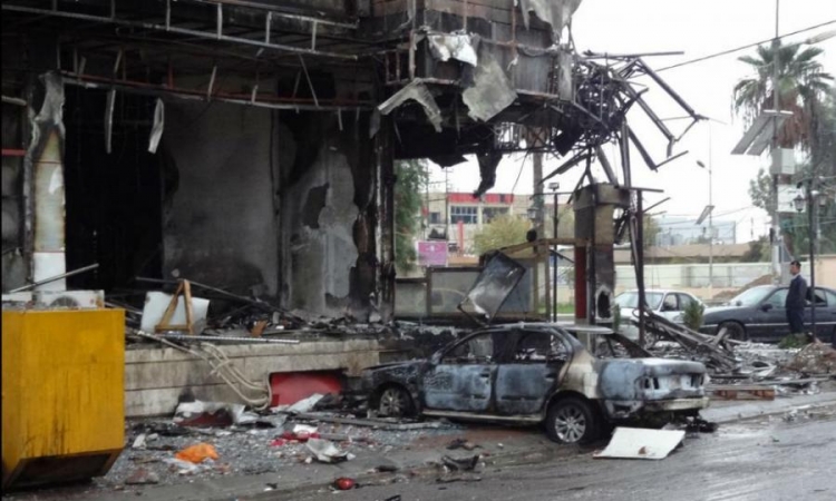 Najmanje 16 poginulih u tri napada   