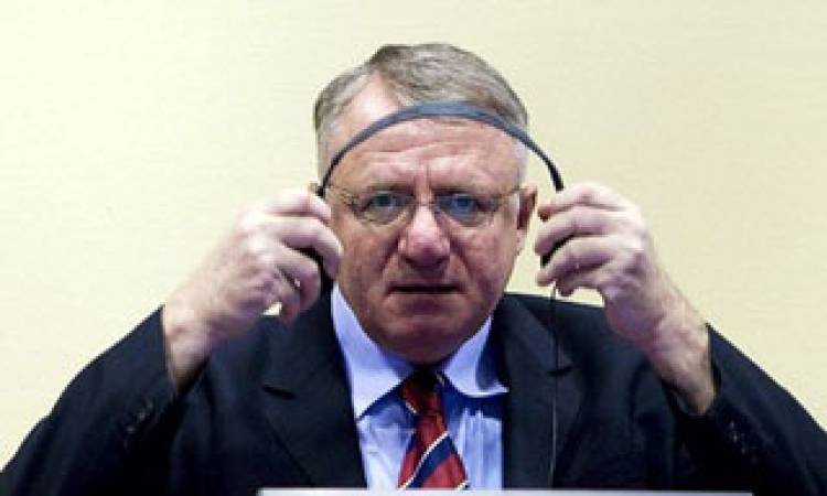 Šešelj i dalje u pritvoru, nije prebačen u bolnicu