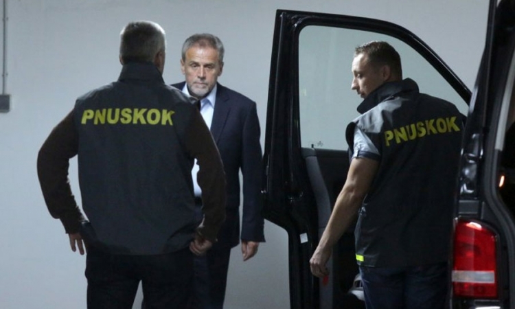  Pad moćnog političara "trese" Hrvatsku