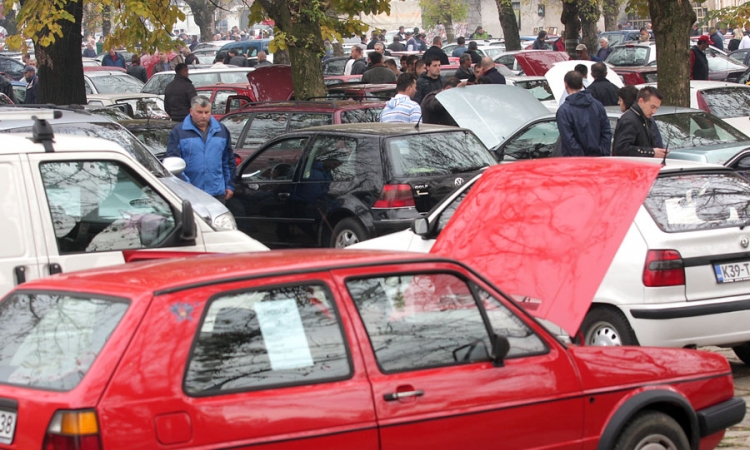 Starija vozila poskupljuju, a uvoz novijih pada