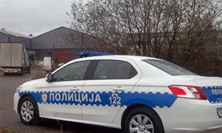 Policijski pretresi na 14 lokacija