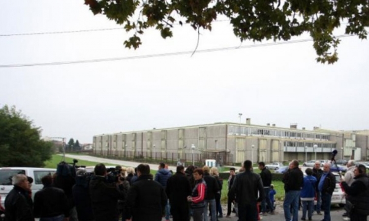 Grupa građana daje podršku uhapšenom gradonačelniku Bandiću