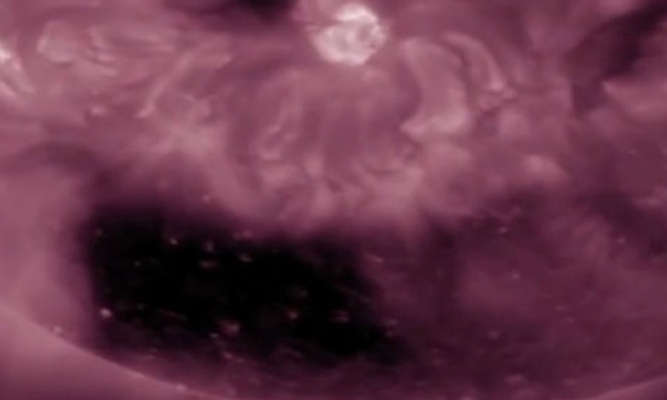 NASA otkrila rupu na Suncu